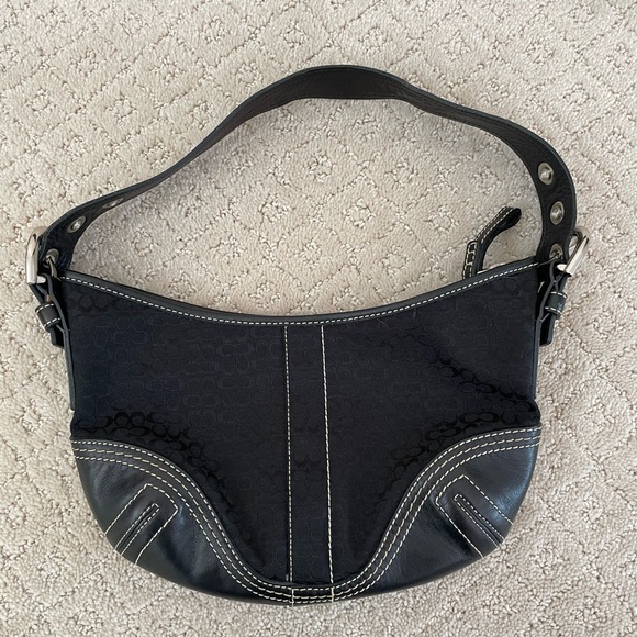 Black coach purse - Picture 3 of 5
